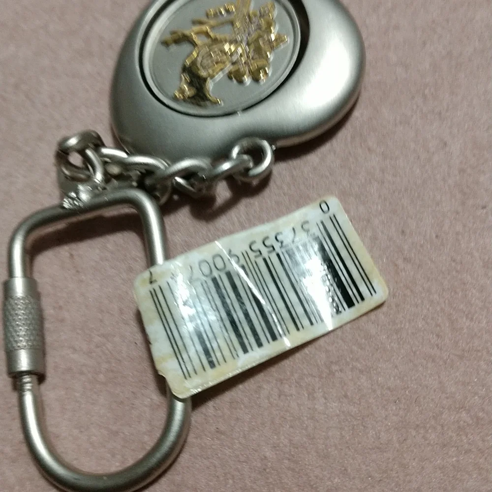 Pewter North Carolina State Map/State Bird Cardinal in Gold & Pewter Key Chain
